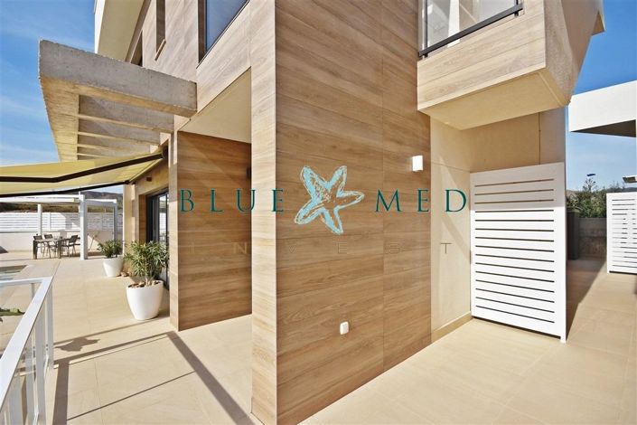 Image No.6-3 Bed Villa for sale