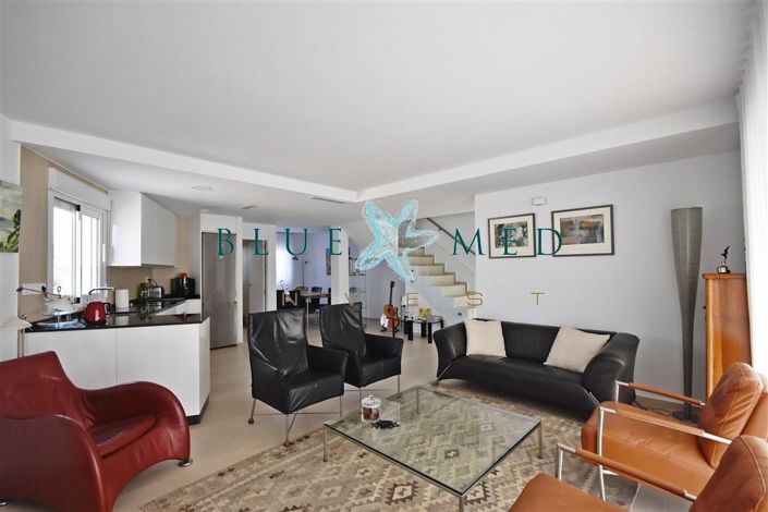 Image No.8-3 Bed Villa for sale