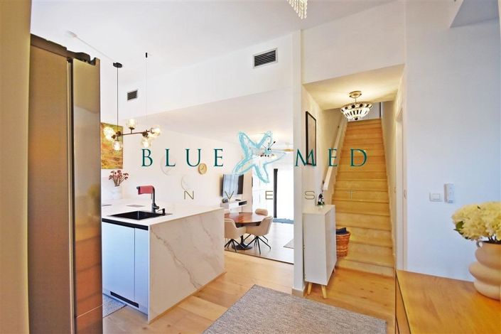 Image No.9-3 Bed House for sale