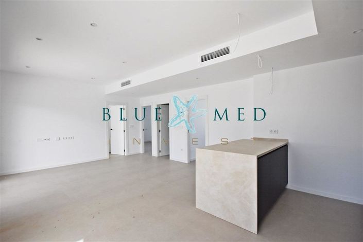 Image No.10-3 Bed Villa for sale