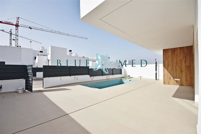 Image No.5-3 Bed Villa for sale