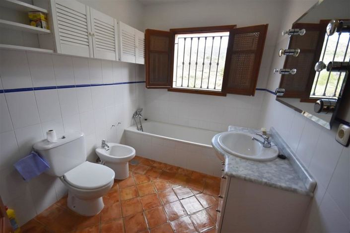 Image No.45-7 Bed Villa for sale