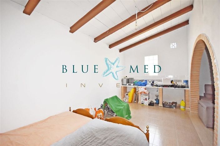 Image No.10-3 Bed Country House for sale