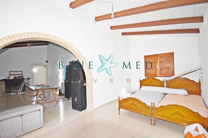 Image No.9-3 Bed Country House for sale