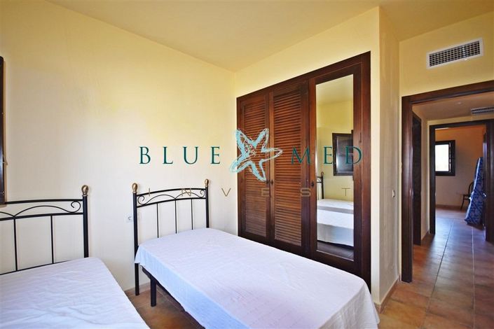 Image No.15-2 Bed House for sale