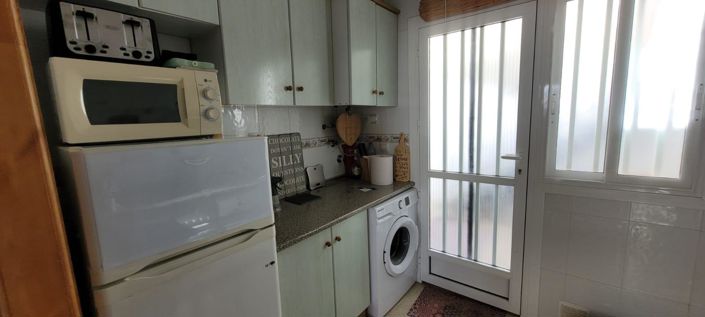 Image No.18-2 Bed House for sale