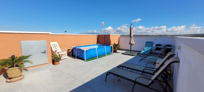 Image No.25-2 Bed House for sale