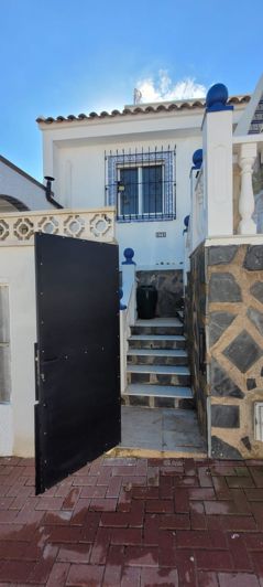 Image No.4-2 Bed House for sale