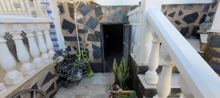 Image No.34-2 Bed House for sale