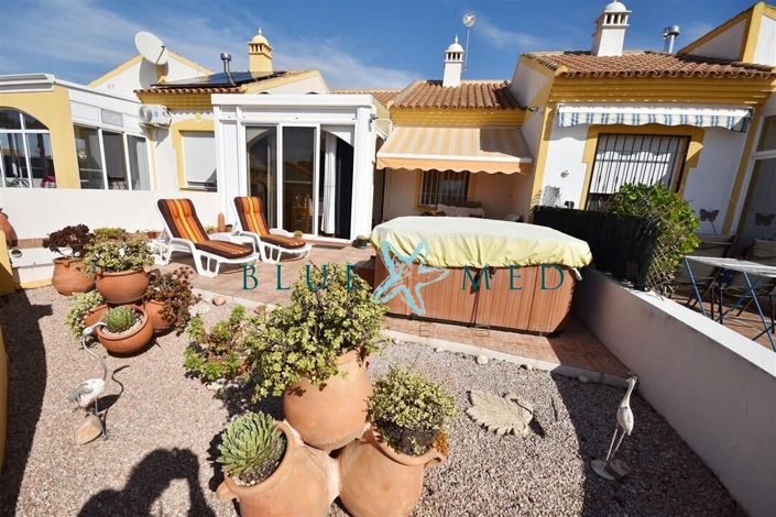 Image No.1-2 Bed House for sale