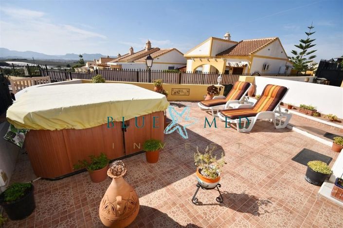 Image No.4-2 Bed House for sale