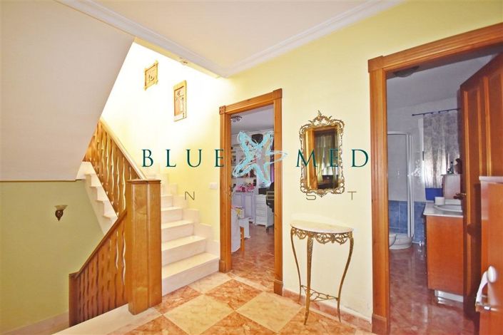 Image No.18-5 Bed Villa for sale