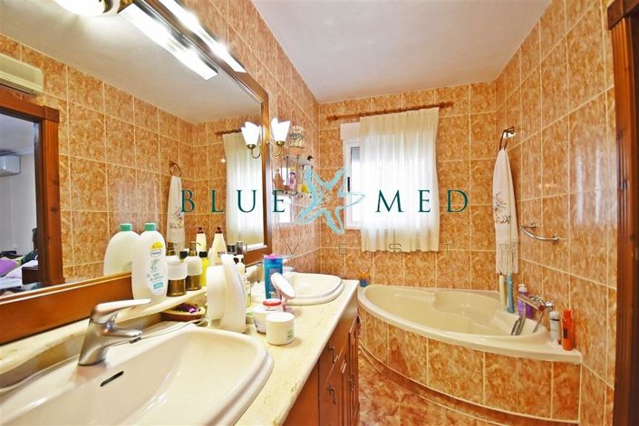 Image No.8-5 Bed Villa for sale