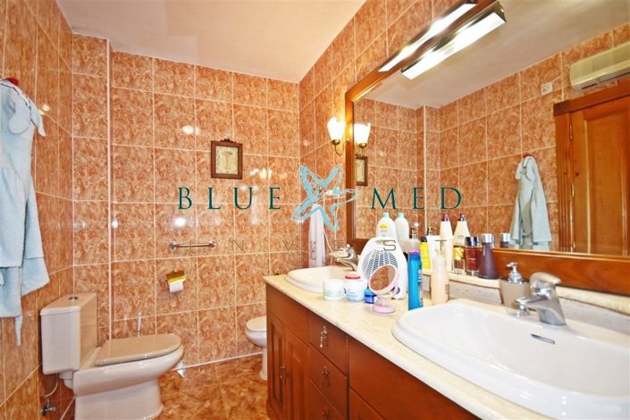 Image No.9-5 Bed Villa for sale