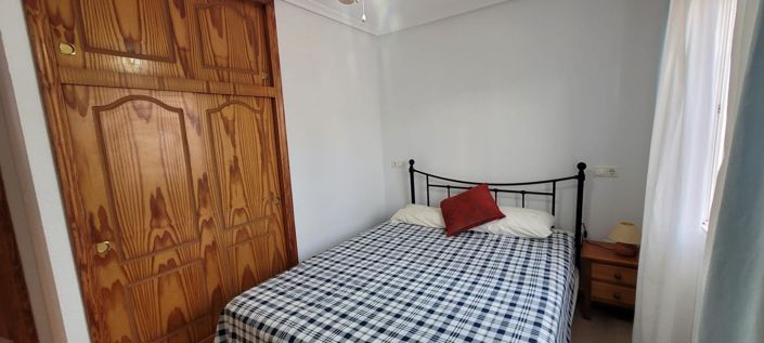 Image No.11-2 Bed House for sale