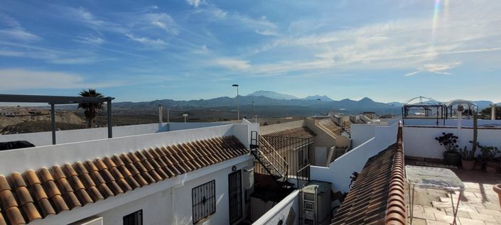 Image No.25-2 Bed House for sale