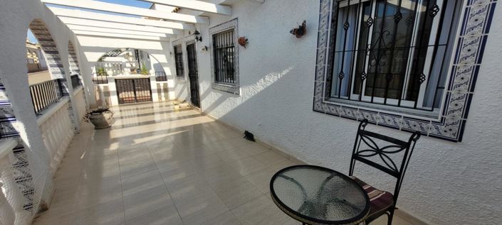 Image No.4-2 Bed House for sale