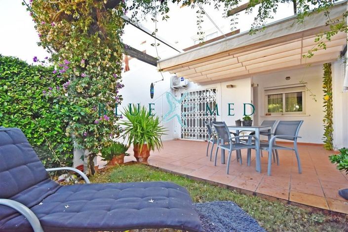 Condado de Alhama, Flat