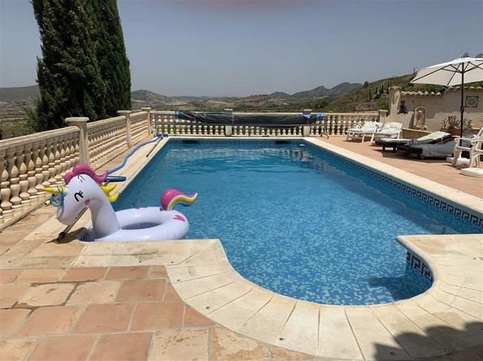 Image No.2-3 Bed Villa for sale