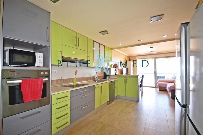 Image No.11-4 Bed Flat for sale