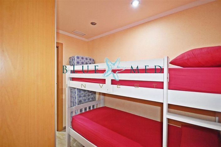 Image No.23-4 Bed Flat for sale