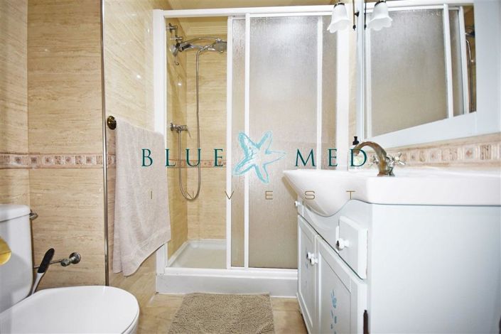 Image No.24-4 Bed Flat for sale