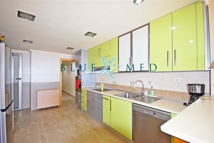 Image No.10-4 Bed Flat for sale