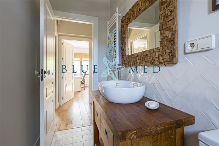 Image No.39-3 Bed Villa for sale