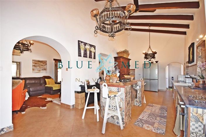 Image No.16-6 Bed Country House for sale