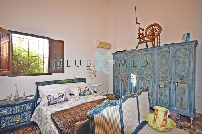 Image No.22-6 Bed Country House for sale