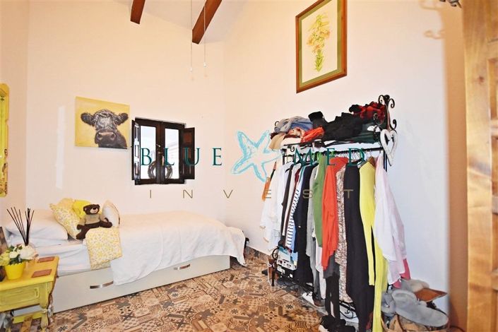 Image No.28-6 Bed Country House for sale