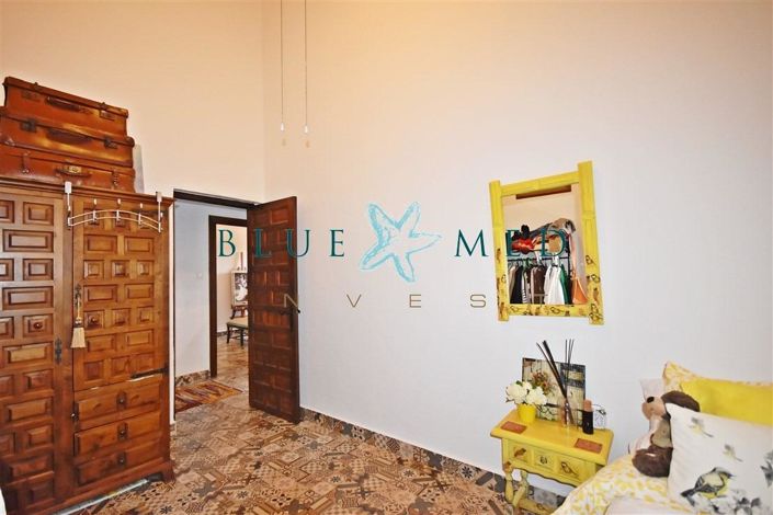 Image No.29-6 Bed Country House for sale