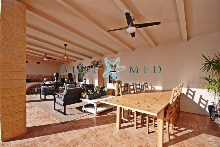 Image No.3-6 Bed Country House for sale