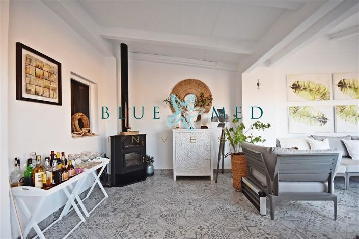 Image No.32-6 Bed Country House for sale