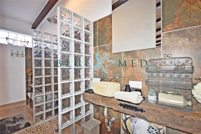 Image No.39-6 Bed Country House for sale