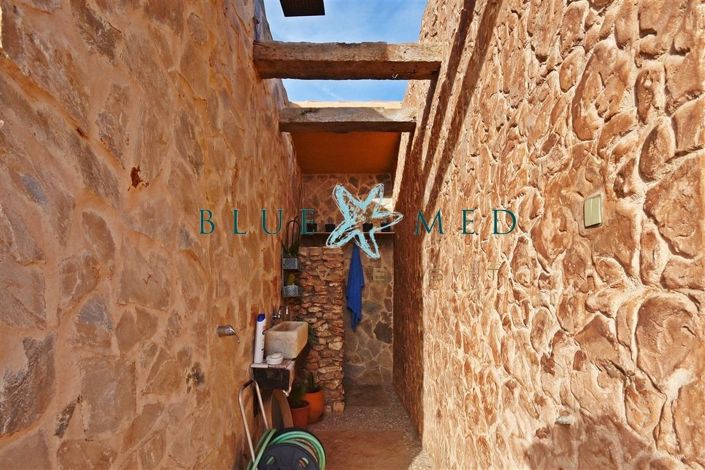 Image No.4-6 Bed Country House for sale