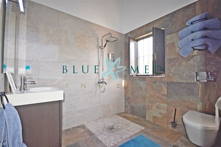 Image No.44-6 Bed Country House for sale