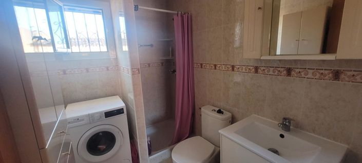 Image No.20-3 Bed House for sale