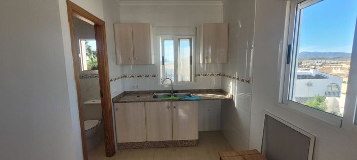 Image No.39-3 Bed House for sale