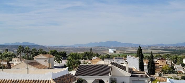 Image No.44-3 Bed House for sale