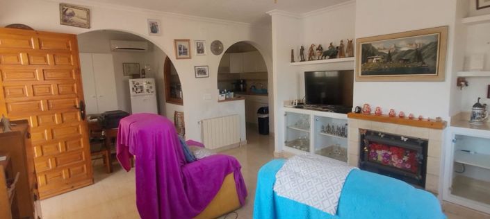 Image No.8-3 Bed House for sale