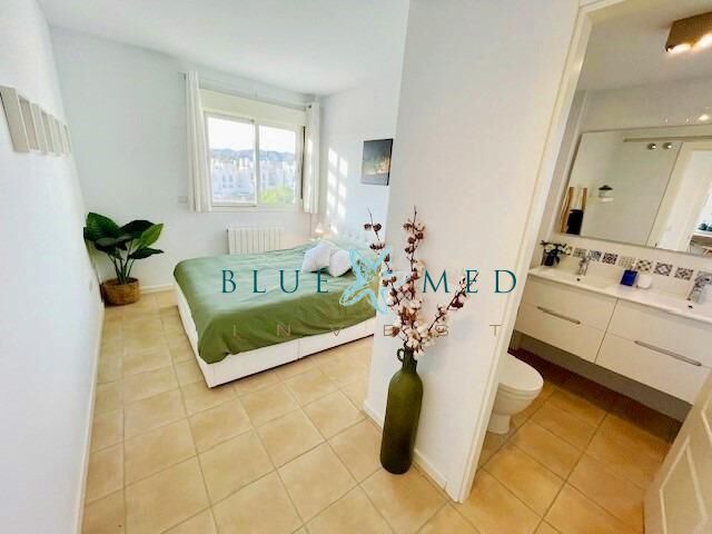 Image No.43-2 Bed Penthouse for sale