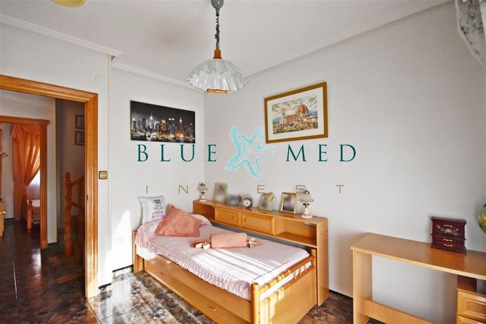 Image No.25-4 Bed Duplex for sale