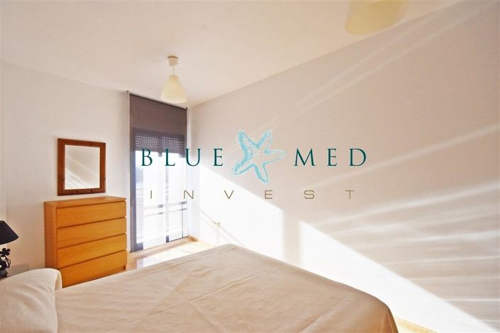 Image No.11-3 Bed Flat for sale