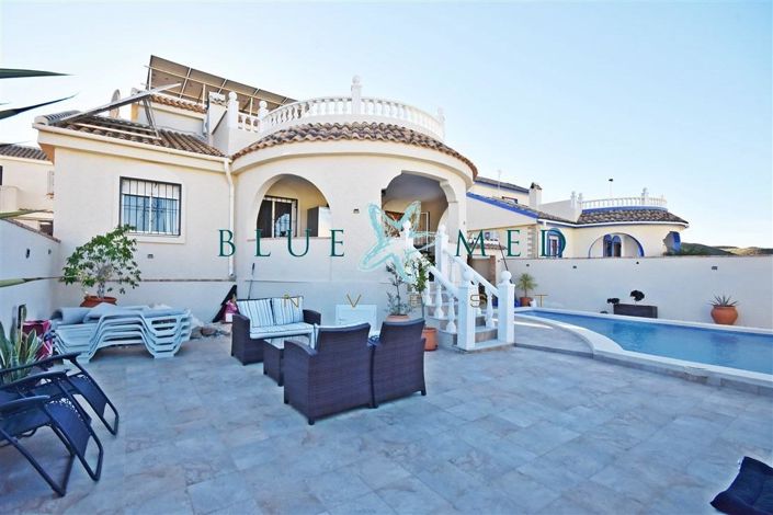 Image No.2-3 Bed Villa for sale