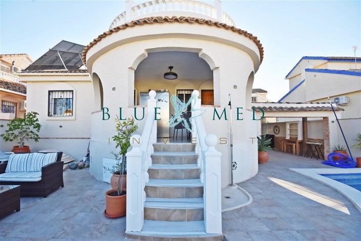 Image No.3-3 Bed Villa for sale