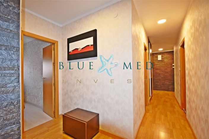 Image No.22-3 Bed Flat for sale