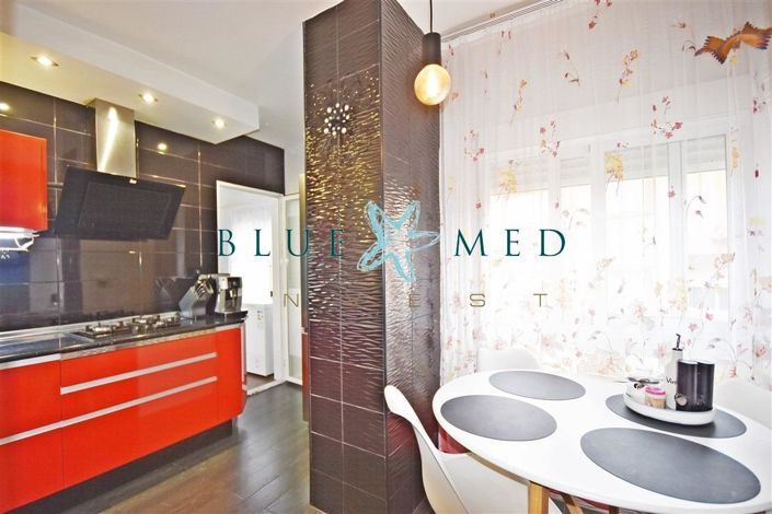 Image No.5-3 Bed Flat for sale