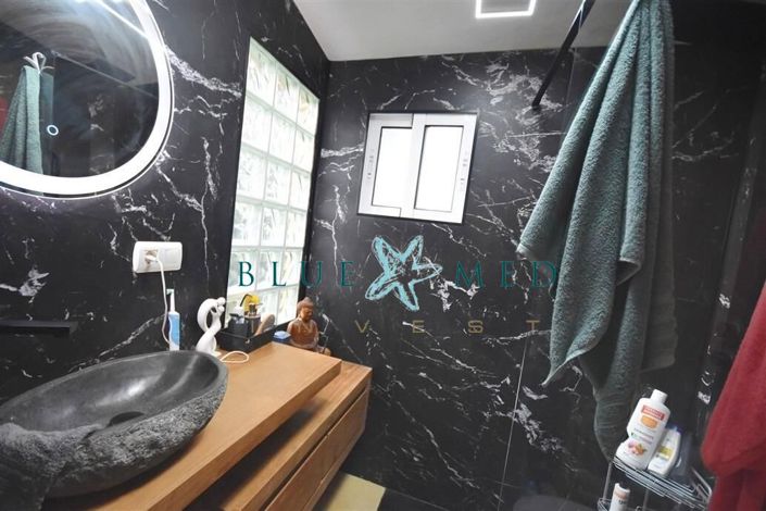 Image No.20-2 Bed Country House for sale