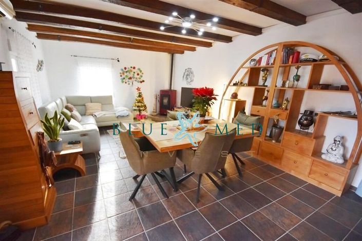 Image No.22-2 Bed Country House for sale